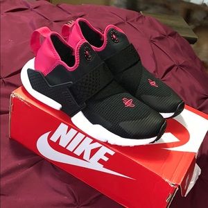 Pink and Black Nike Huarache Extreme
